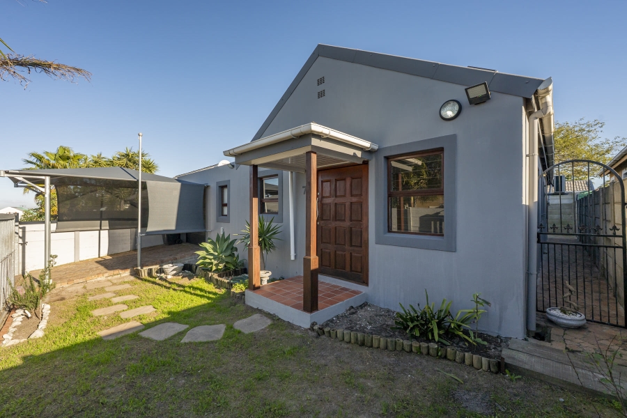 3 Bedroom Property for Sale in Protea Village Western Cape